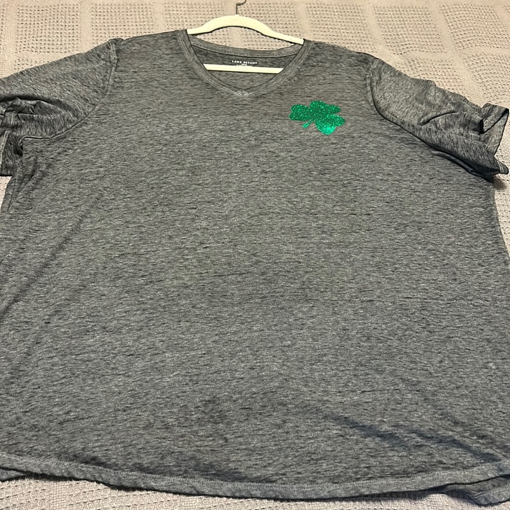 Lane Bryant Shamrock Tee 30/32-DONATED